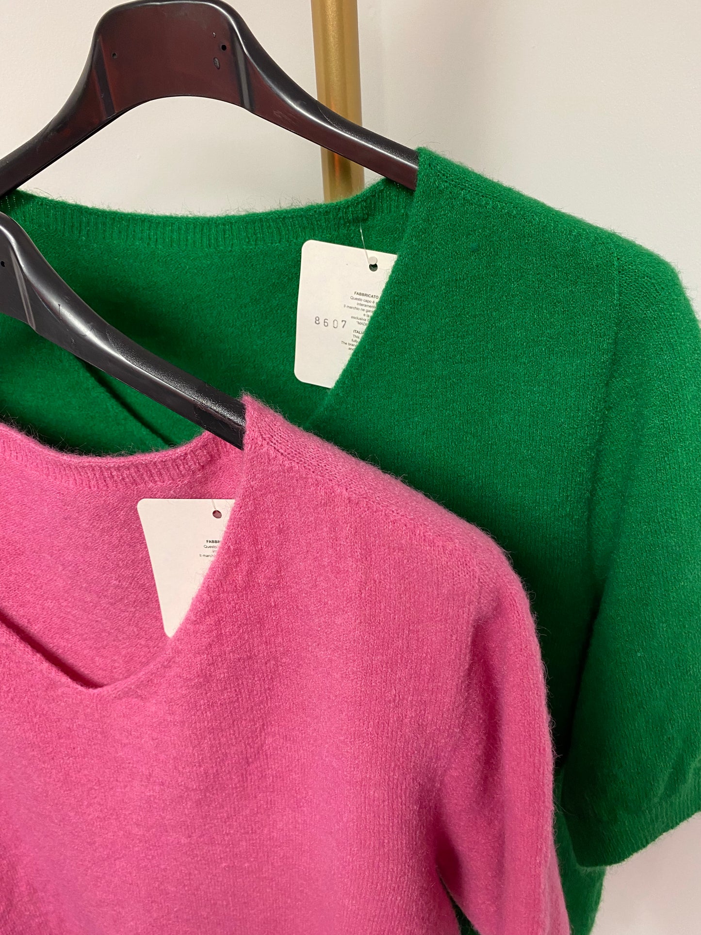 MERCIA 'V' NECK LIGHT KNITTED
JUMPER