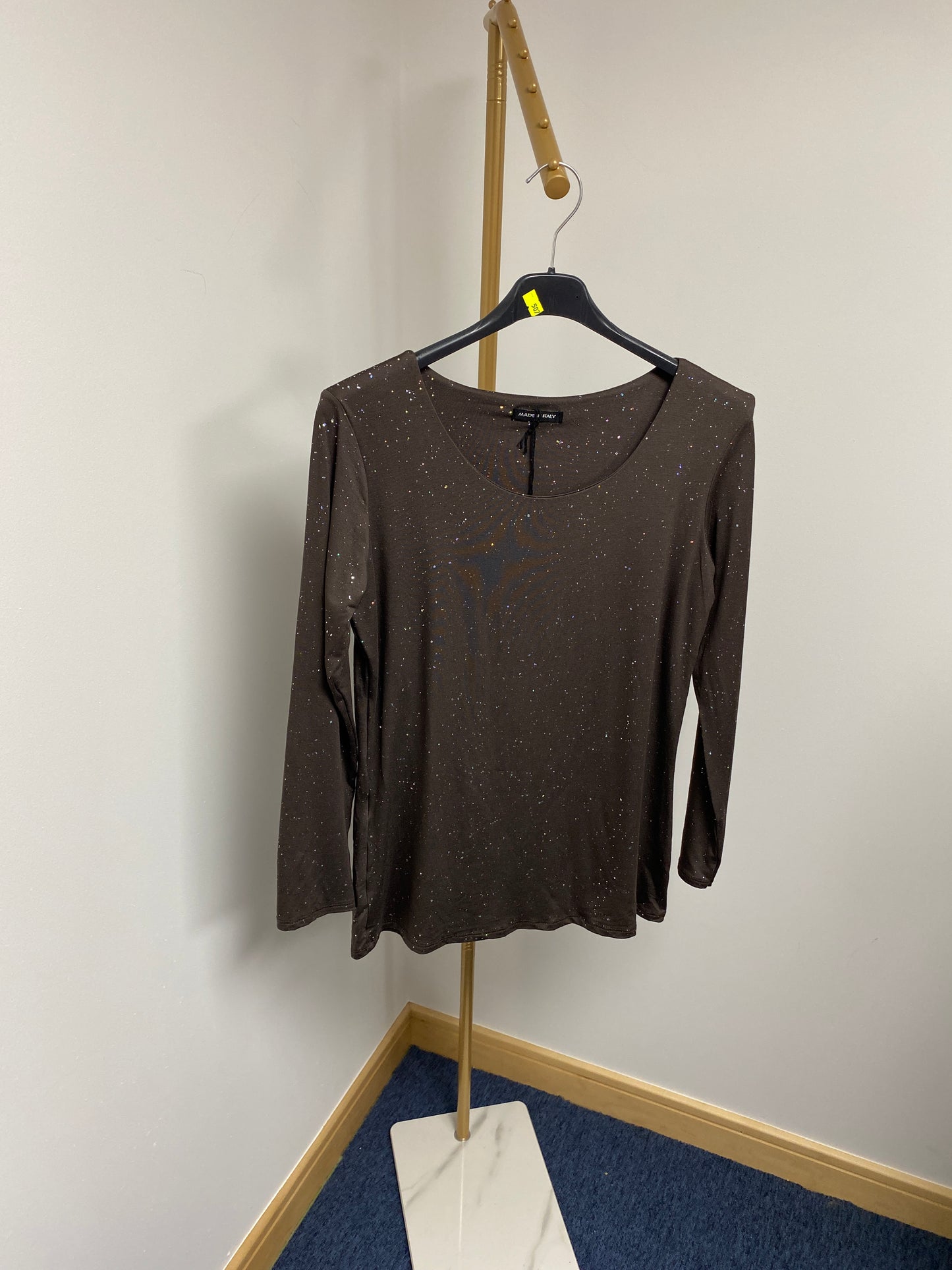 SCATTERED SEQUIN TOP