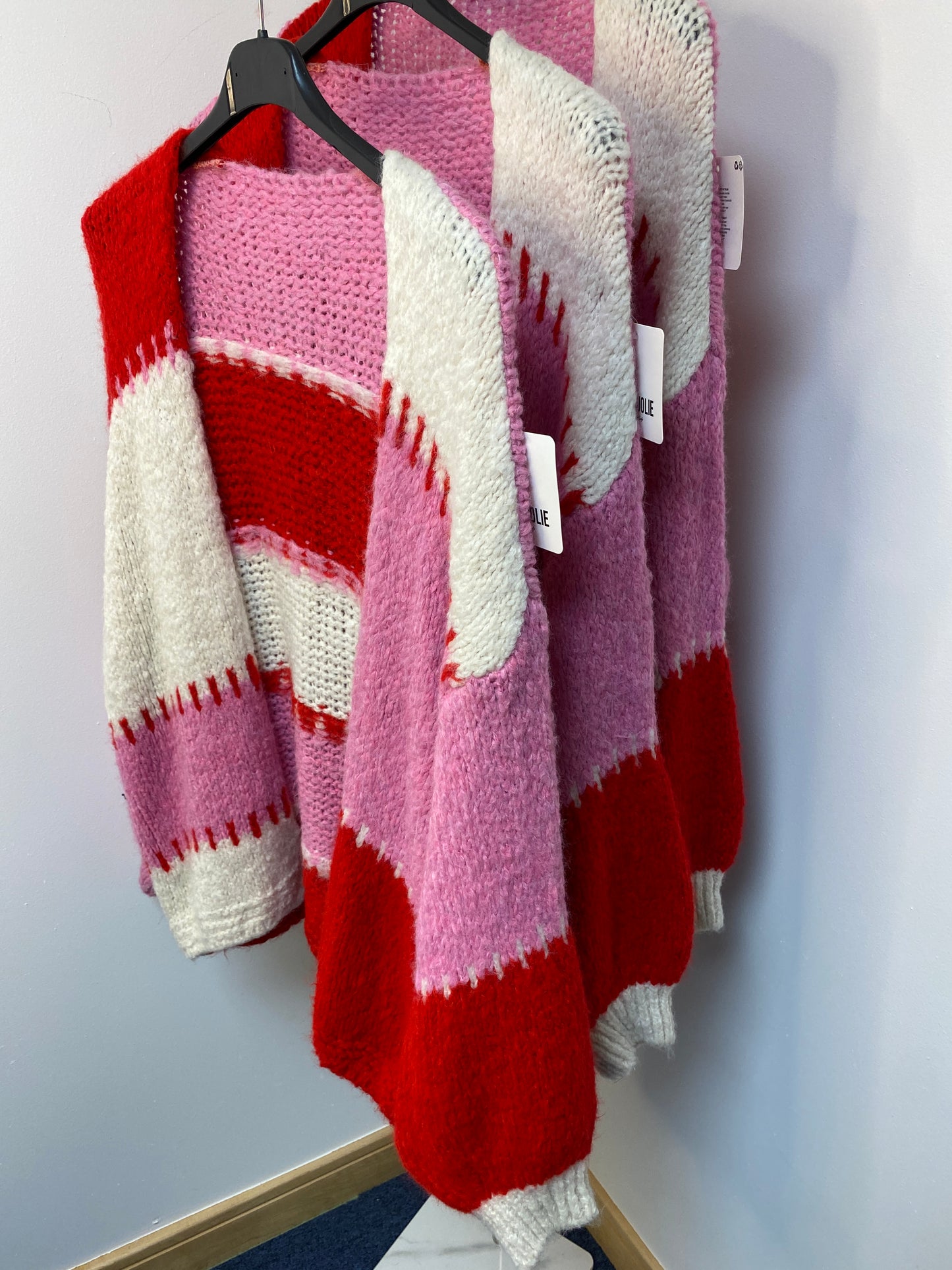 MIRAYA CONTRAST COLOUR BLOCK KNITTED CARDIGAN-RED