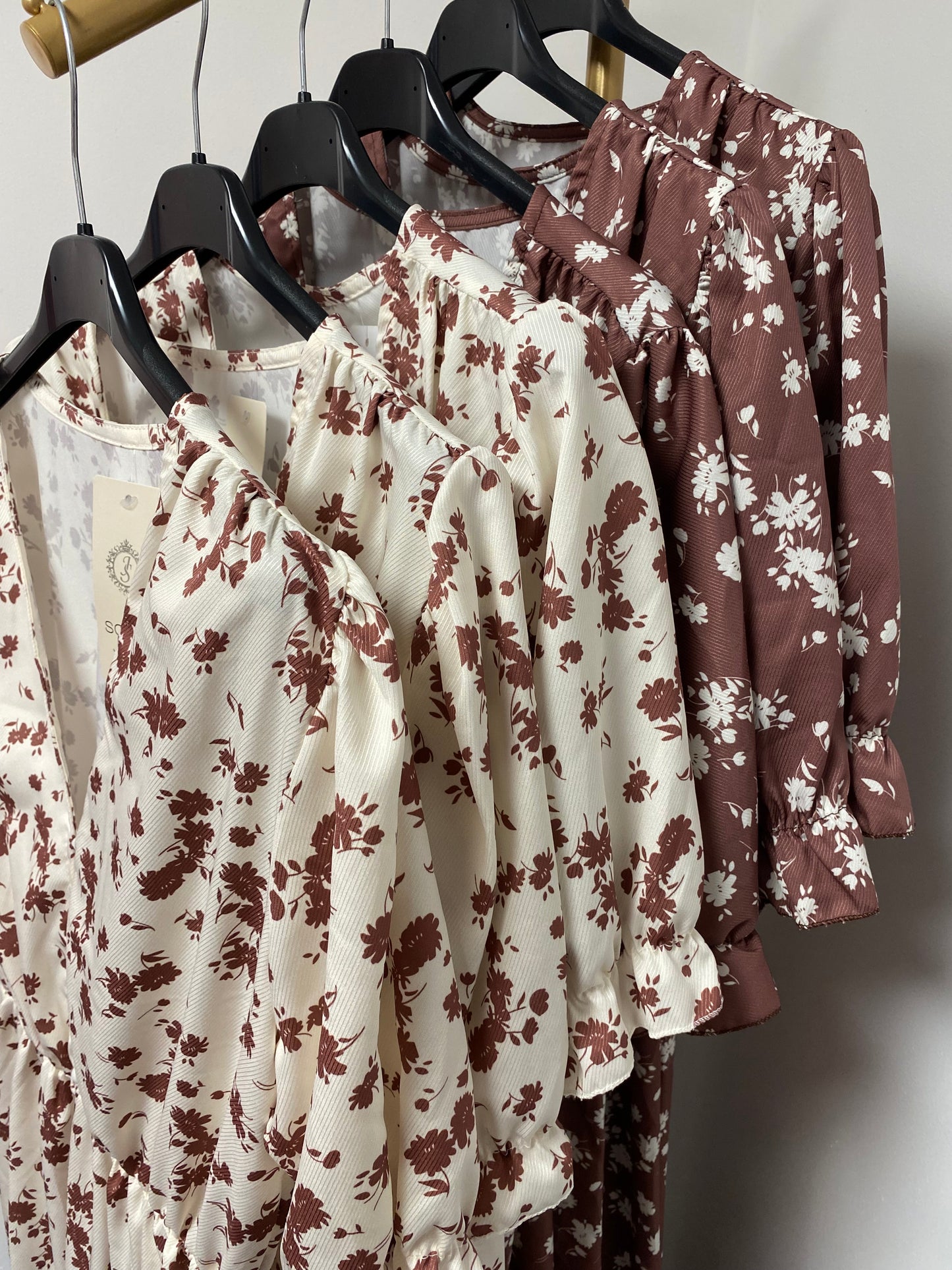 ANNA FLORAL SIDE SLIT MIDAXI DRESS-BROWN, CREAM