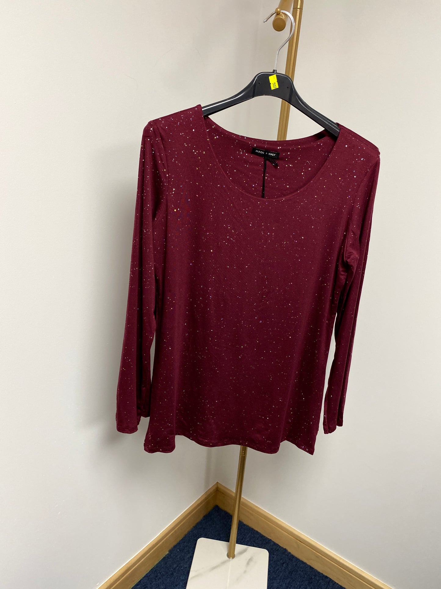 SCATTERED SEQUIN TOP